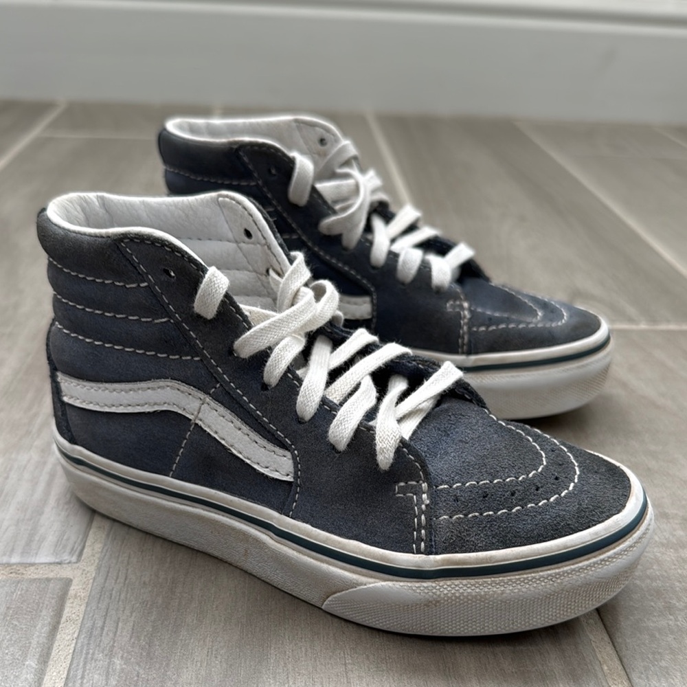 Vans Sk8-Hi Shoe blue and white boys size 12